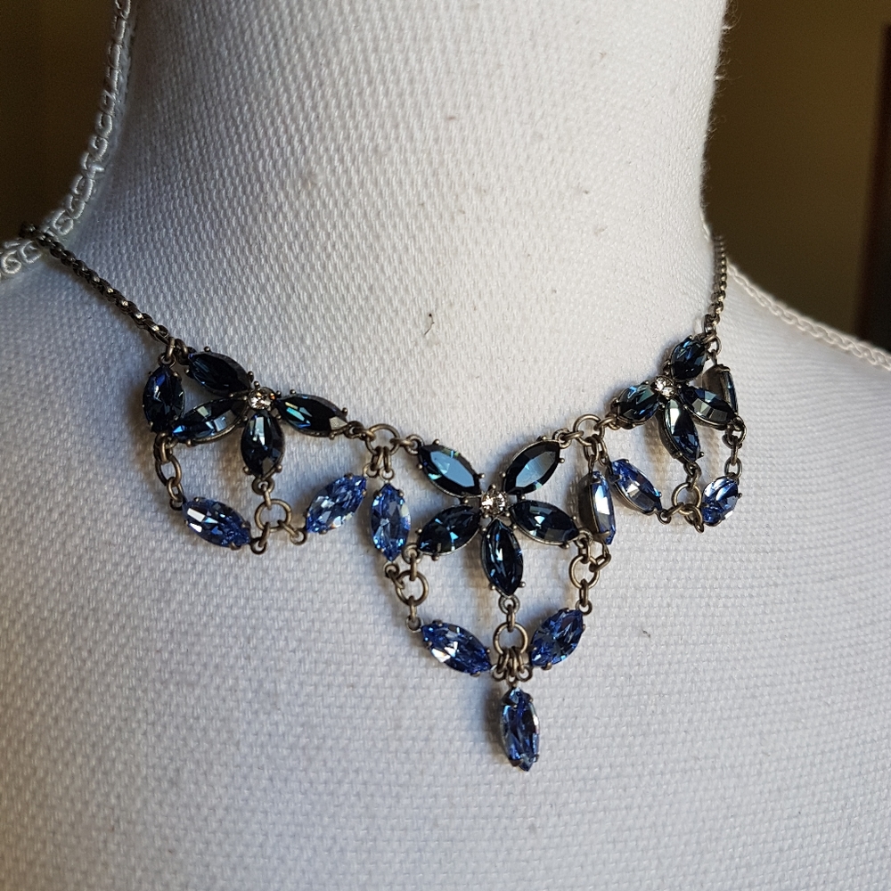 Swarovski Crystallized Blue Shades Marquis Crystal Floral Leaf Necklace NWT - Picture 12 of 13